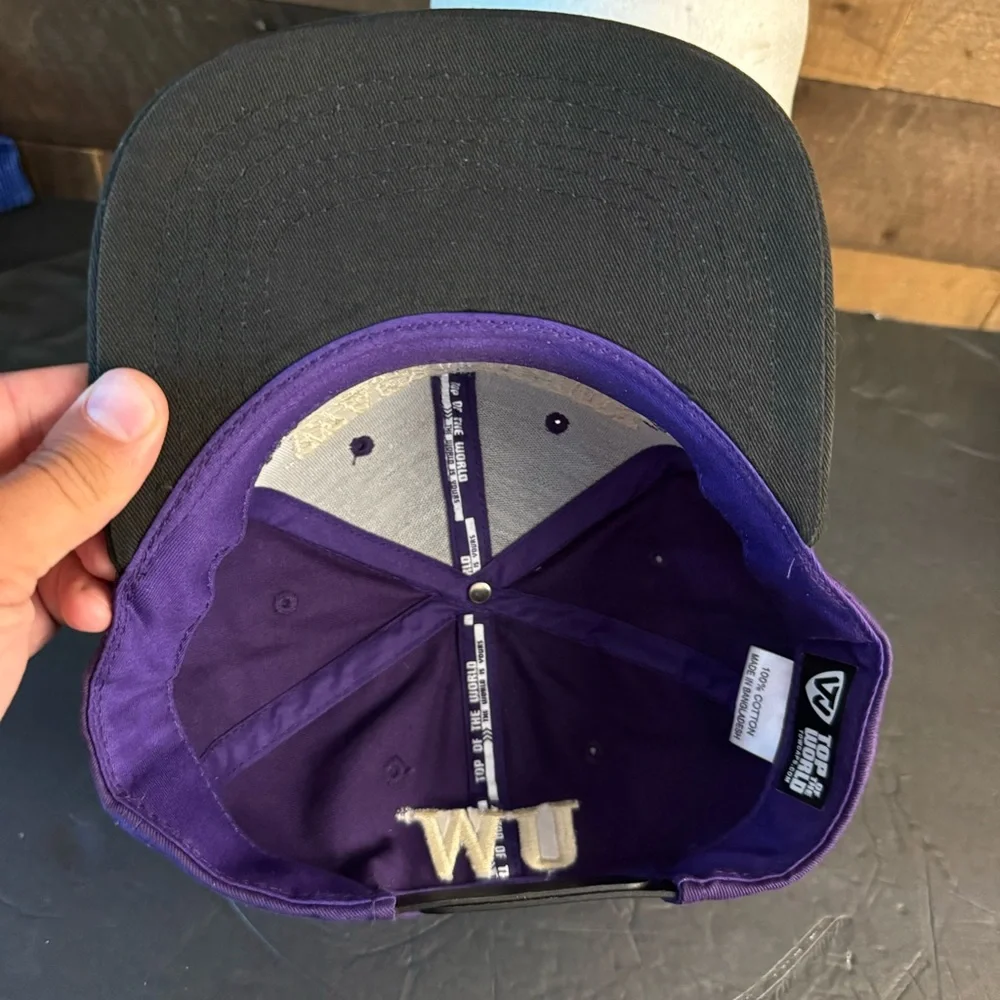 Washington Huskies Purple And Black‎ Strapback Hat Y2K Top Of The World